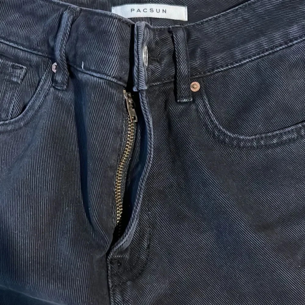 PacSun High Rise Black Demin Jean Shorts size 25 Like New No Flaws So Flattering - Picture 3 of 6